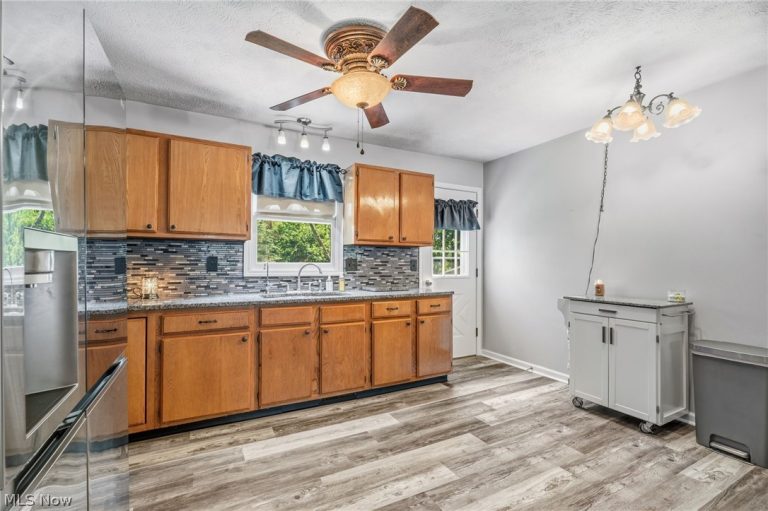 50 Kirby Drive, Akron, OH - Photo 6