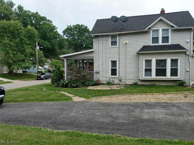 1522 Campbell Street #2, Cuyahoga Falls, OH - Photo 3