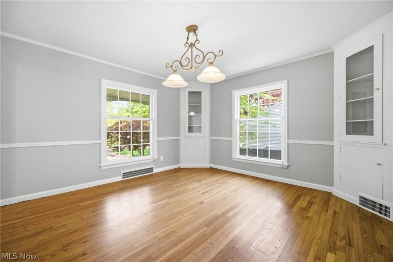 2673 Belvoir Boulevard, Shaker Heights, OH - Photo 8