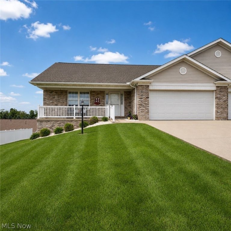 51986 Scotch Pine Drive, St Clairsville, OH, 43950