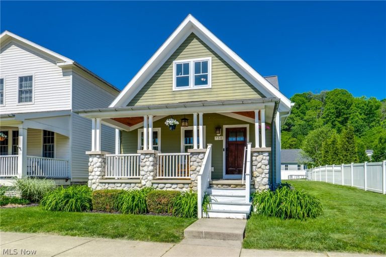 750 Hickory Street, Akron, OH - Photo 2