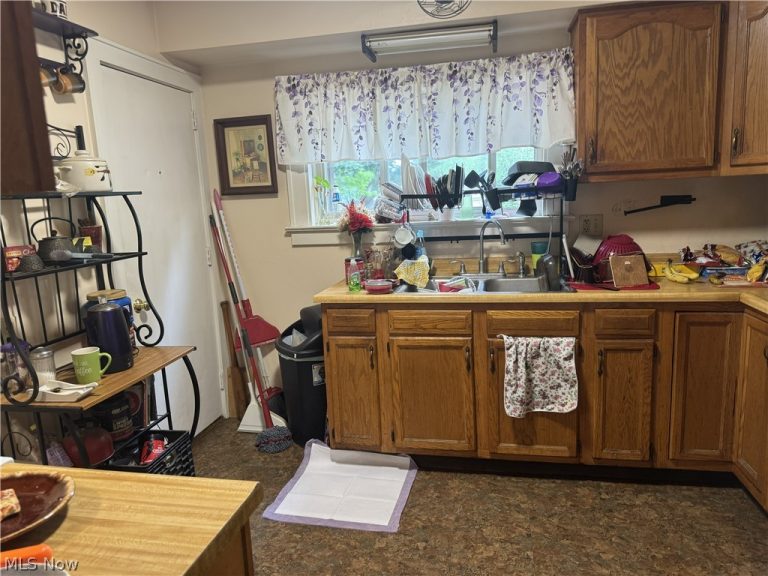 82-84 18th Street, Barberton, OH - Photo 3