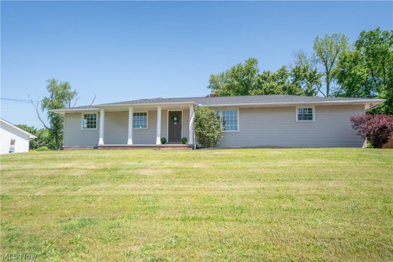11391 Michelle Drive, Canal Fulton, OH - Photo 2
