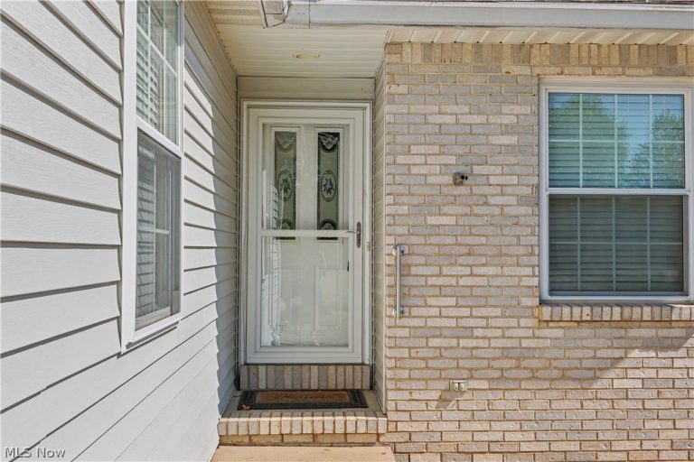 910 Greenfield Drive, Mansfield, OH - Photo 2