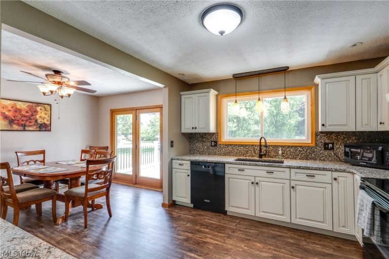 7004 Madison Avenue, Madison, OH - Photo 8