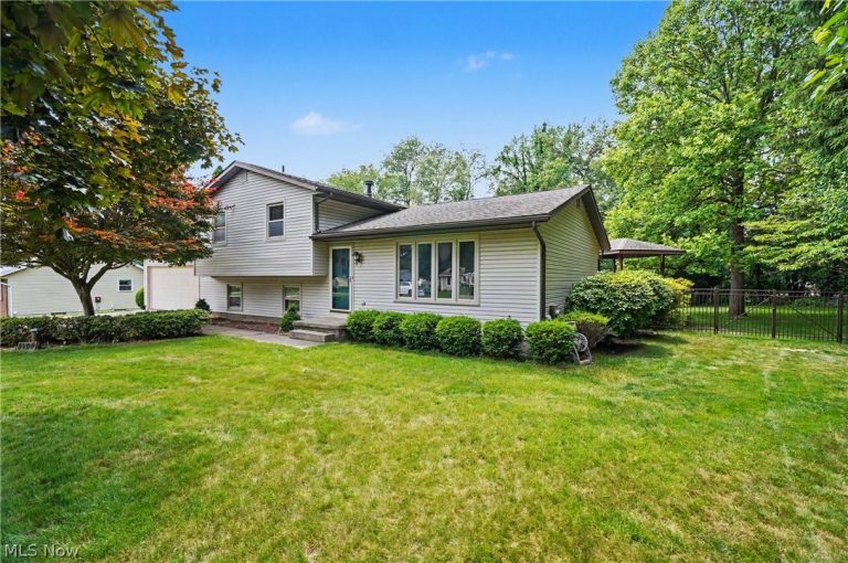 3789 Lake Vista Road, Coventry, OH - Photo 2