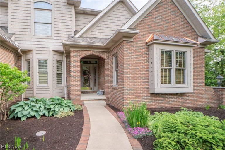 1535 Chadford Gate, Canton, OH - Photo 5