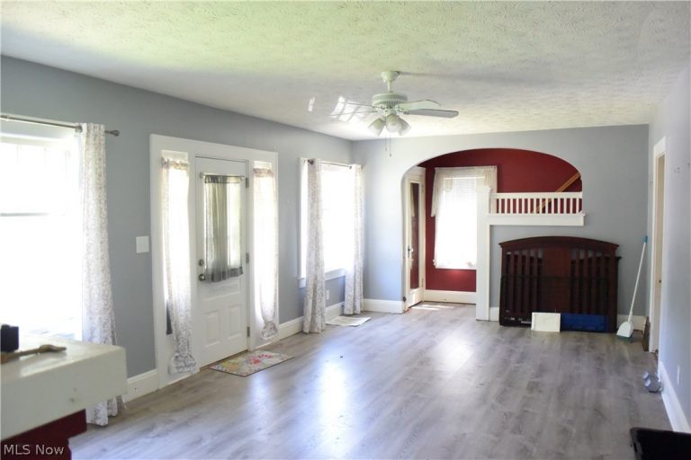 1020 Falls Avenue, Cuyahoga Falls, OH - Photo 5
