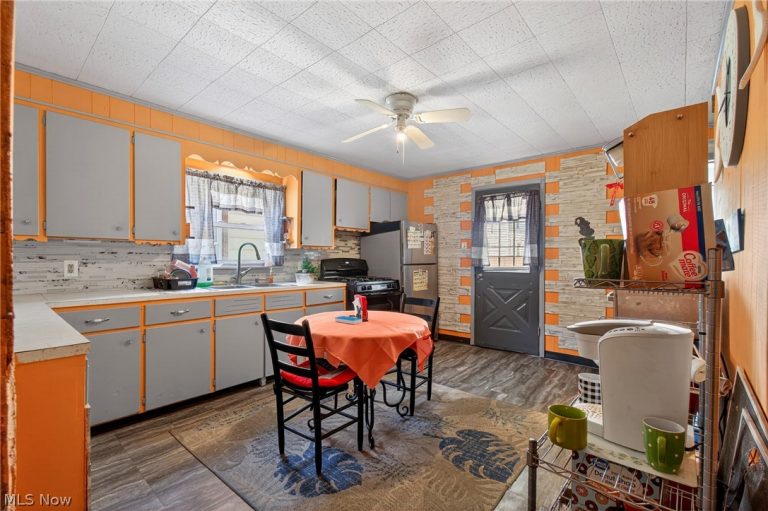 630 Walnut Road, Massillon, OH - Photo 5