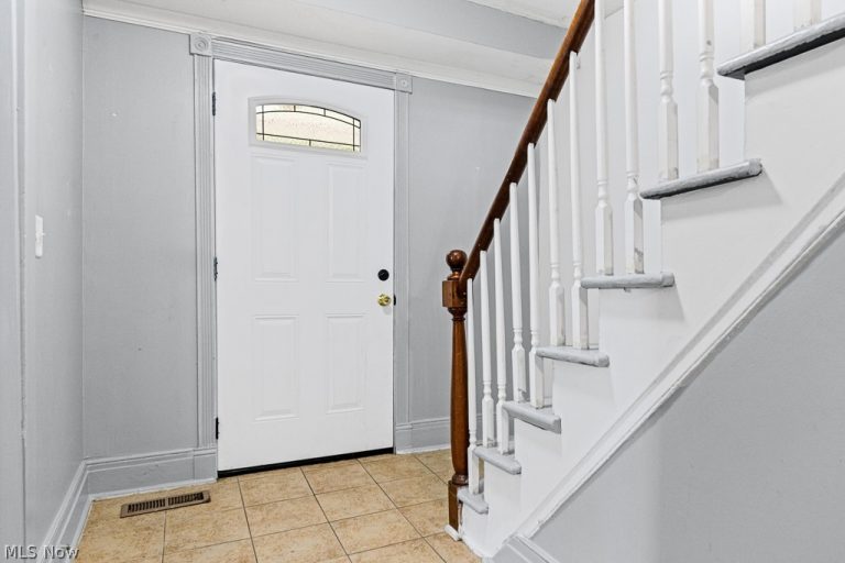 31 Bridge Street, Newton Falls, OH - Photo 2