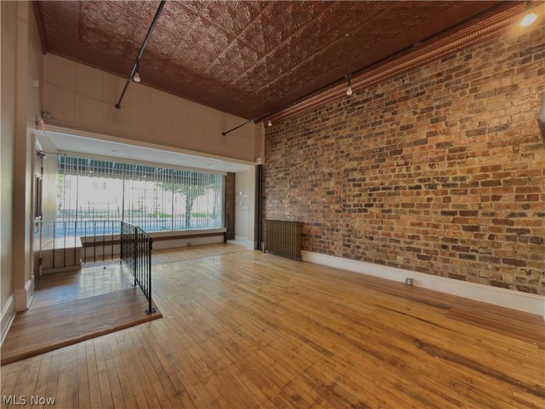 153 Main Street, Columbiana, OH - Photo 4