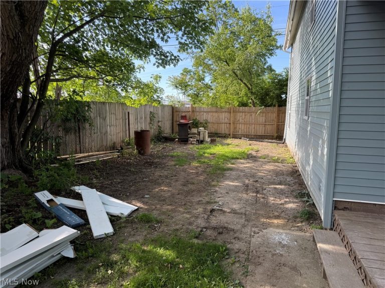 2069 29th Street, Lorain, OH - Photo 6