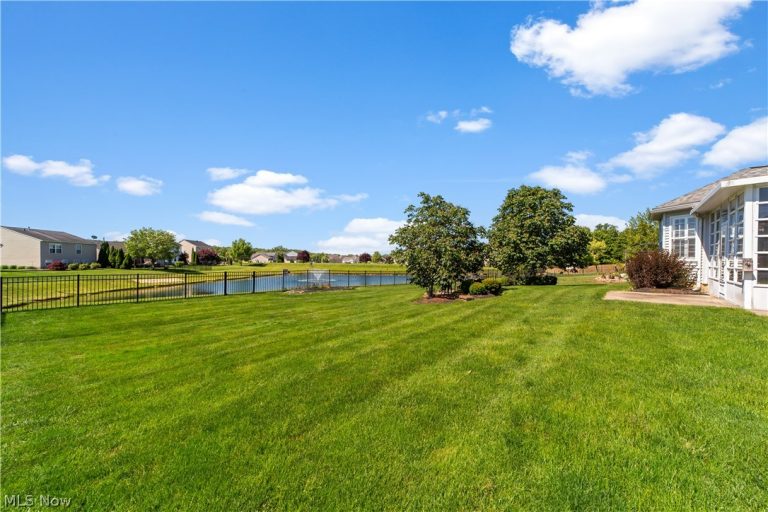 38323 Springdale Drive, North Ridgeville, OH - Photo 3