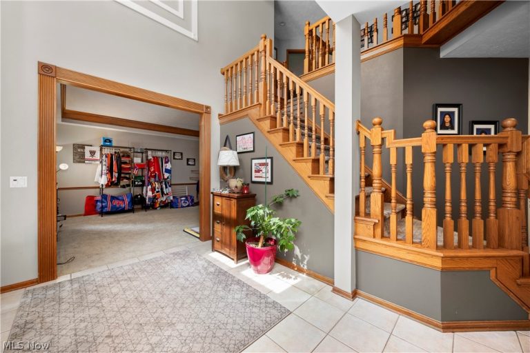 224 Sleepy Hollow Drive, Amherst, OH - Photo 4