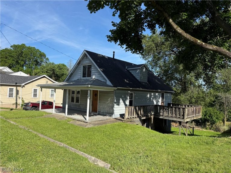155 Webster Avenue, Weirton, WV - Photo 2