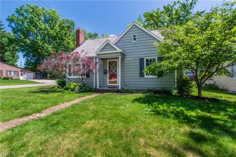 2267 15th Street, Cuyahoga Falls, OH - Photo 2
