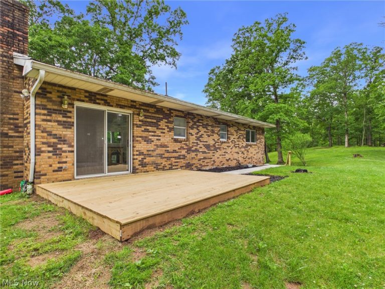 655 Ridgewood Boulevard, Belpre, OH - Photo 5