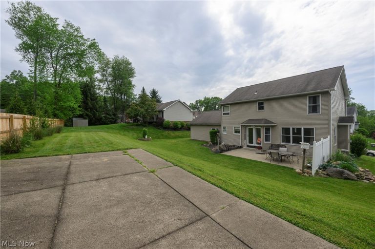 1150 Rolena Circle, Canton, OH - Photo 3