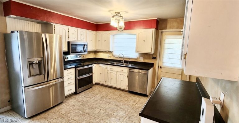 212 Wayne Avenue, Weirton, WV - Photo 4