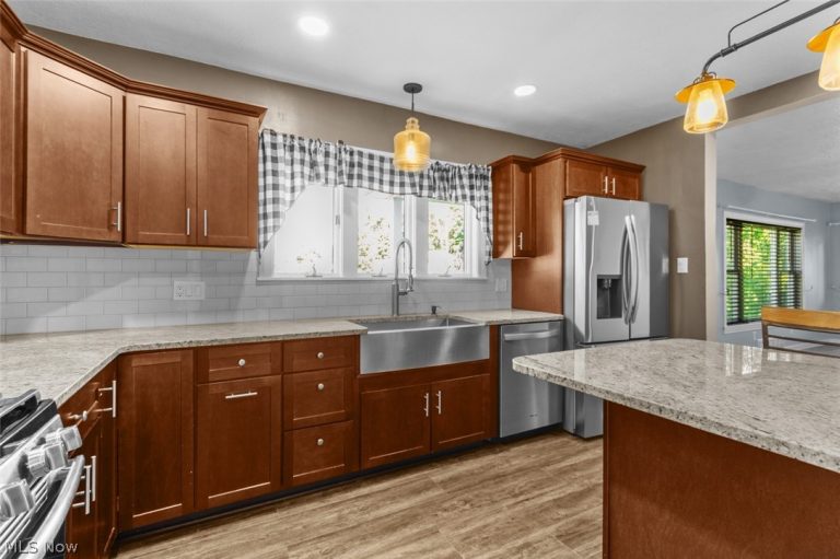 243 9th Street, Barberton, OH - Photo 8