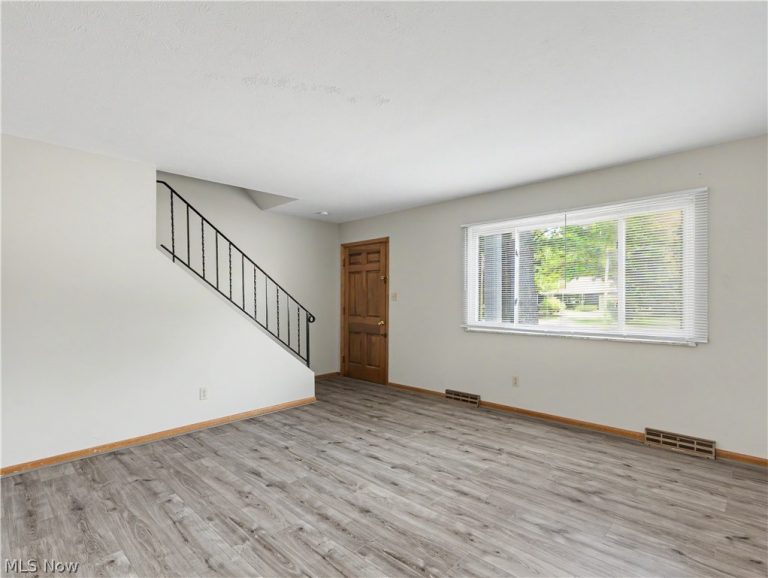 3751 Kent Road, Stow, OH - Photo 6
