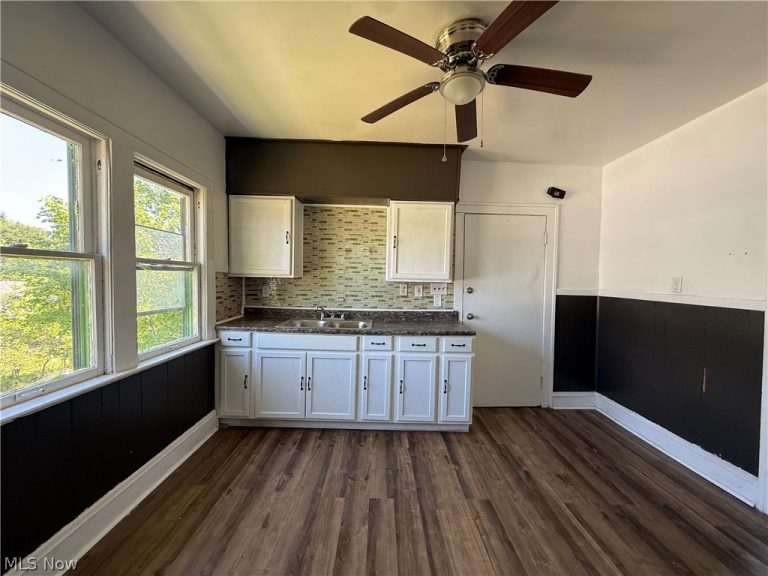 3645 153rd Street #UP, Cleveland, OH - Photo 5