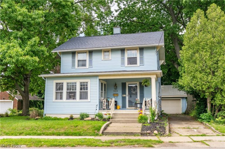 921 Gorgas Street, Louisville, OH - Photo 2