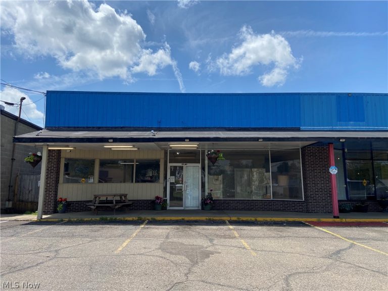 304 College Street, Newcomerstown, OH - Photo 2