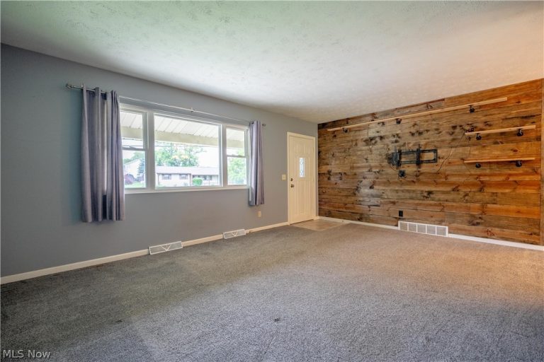 5900 Hancock Street, Canton, OH - Photo 3