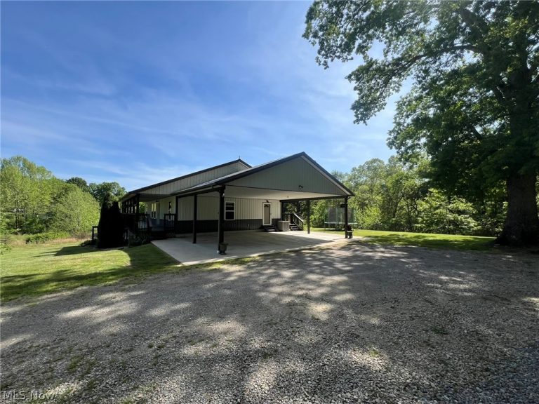 42491 Quail Hollow Court, Albany, OH - Photo 2