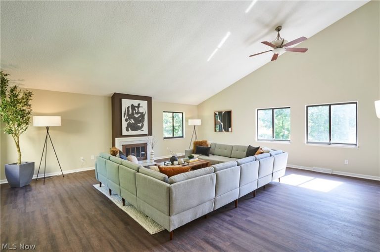 880 Hampton Ridge Drive, Akron, OH - Photo 4