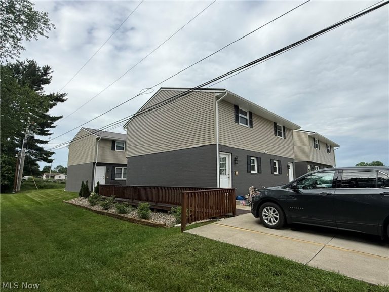 545 Baker Avenue, New Philadelphia, OH - Photo 3