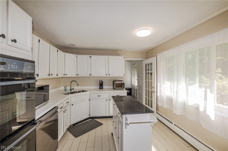 7711 King Memorial Road, Mentor, OH - Photo 8