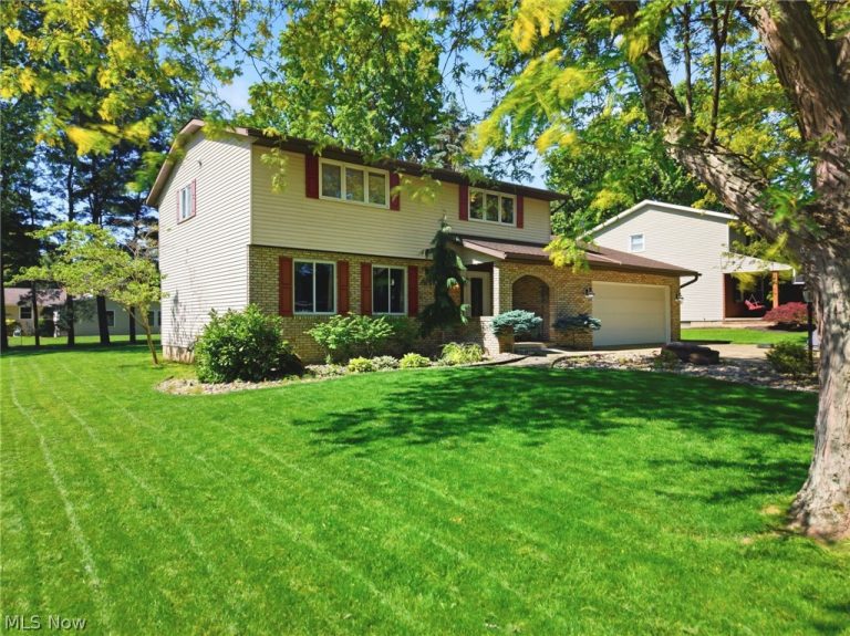 2230 Vixen Street, North Canton, OH - Photo 2