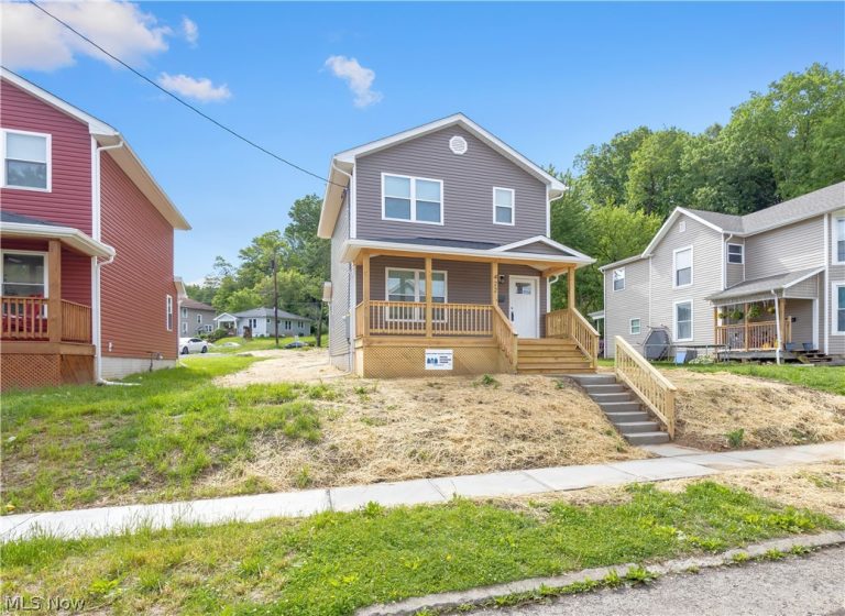 422 Abington Avenue, Zanesville, OH, 43701