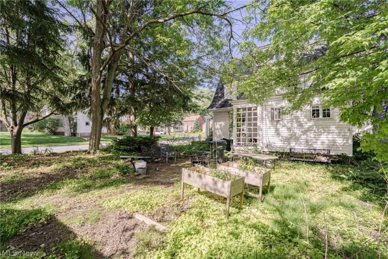 1665 Maywood Road, South Euclid, OH - Photo 5