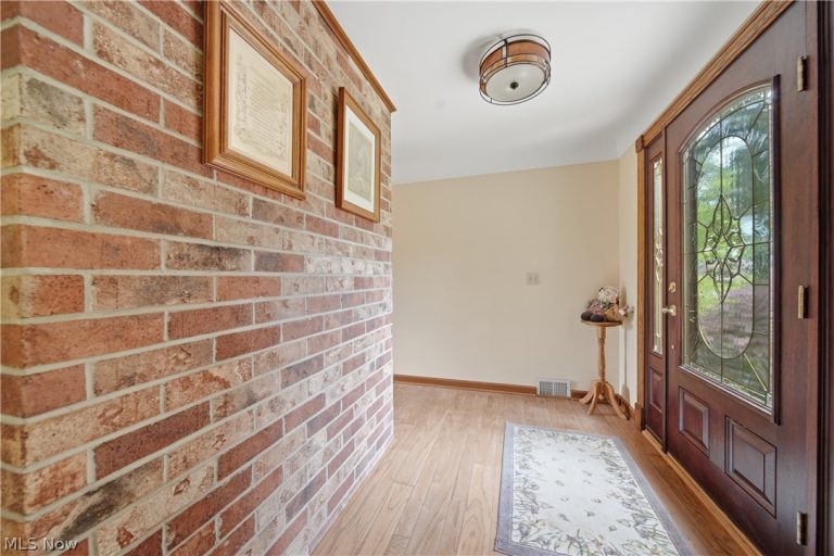 6118 Wiclif Street, Canton, OH - Photo 2