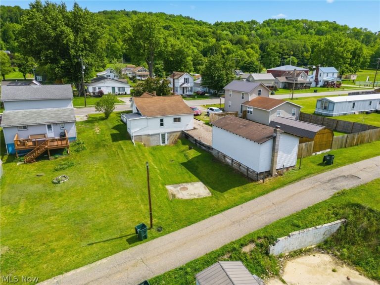 4754 Rutledge Street, Midvale, OH - Photo 3