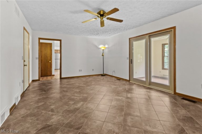 2411 Otterbin Street, Louisville, OH - Photo 6