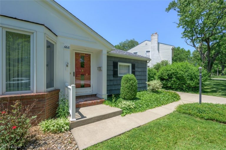 668 Highland Avenue, Wadsworth, OH - Photo 3