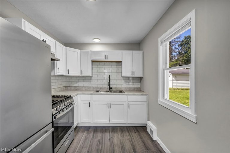 1291 Hardesty Boulevard, Akron, OH - Photo 4