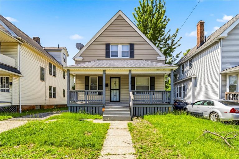 1722 Burgess Road, Cleveland, OH, 44112