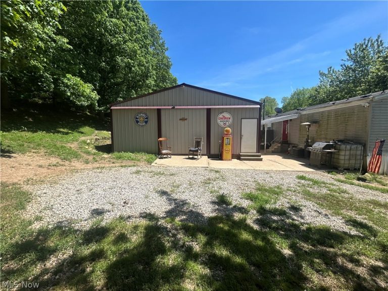 5494 Pounds Lane, Glouster, OH - Photo 2