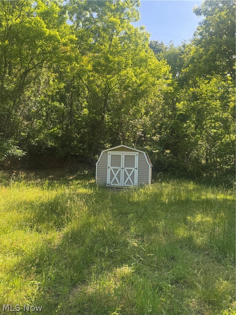 5759 College Hill Road, Cambridge, OH - Photo 8