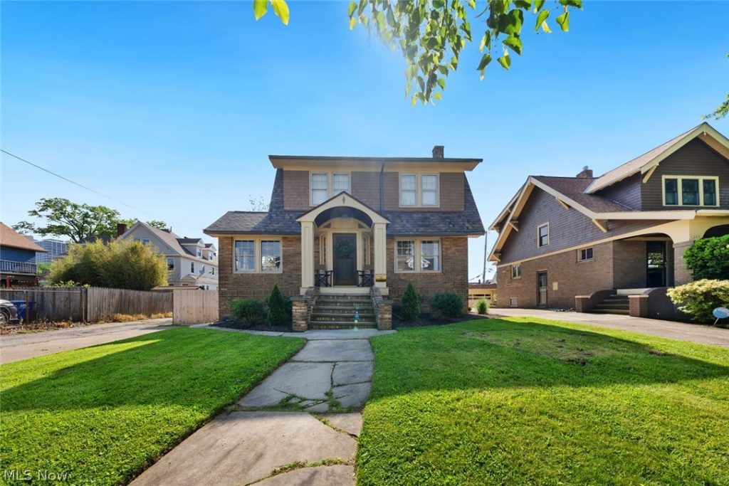 1223 Nicholson Avenue, Lakewood, OH