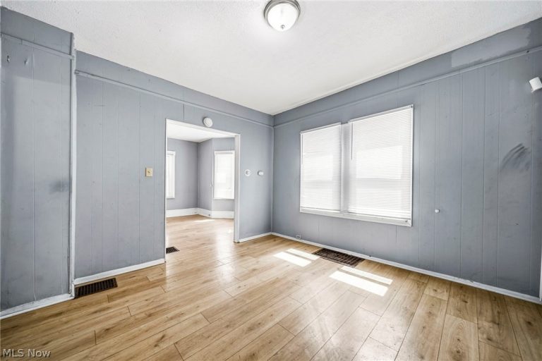 1722 Burgess Road, Cleveland, OH - Photo 6