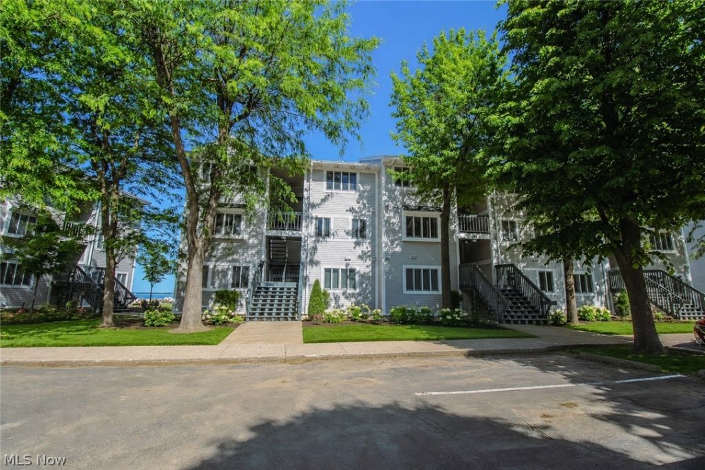 230 Lakeshore Drive #F, Port Clinton, OH
