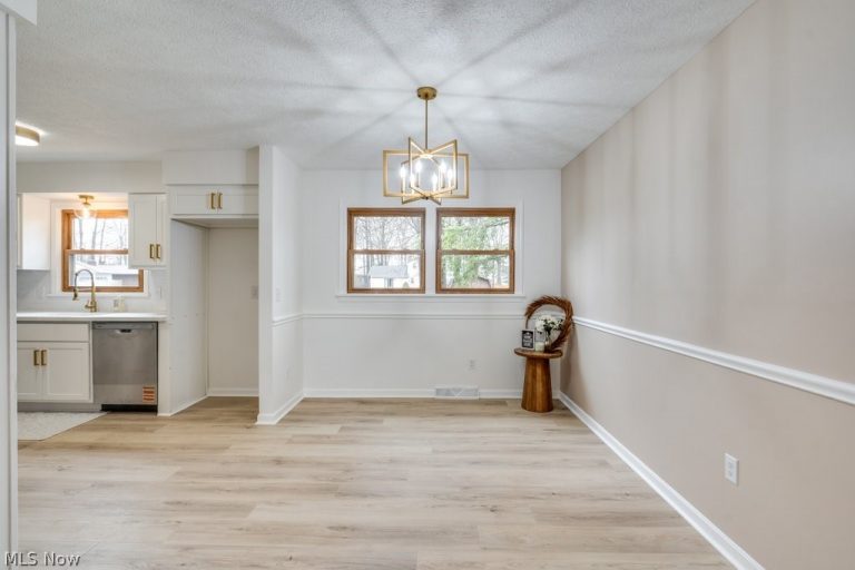 141 Wae Trail, Cortland, OH - Photo 3