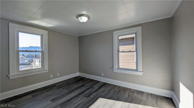 508 Virginia Street, Martins Ferry, OH - Photo 2