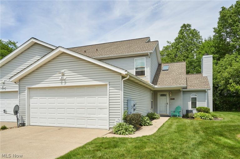 251 Westberry Circle, Tallmadge, OH - Photo 2